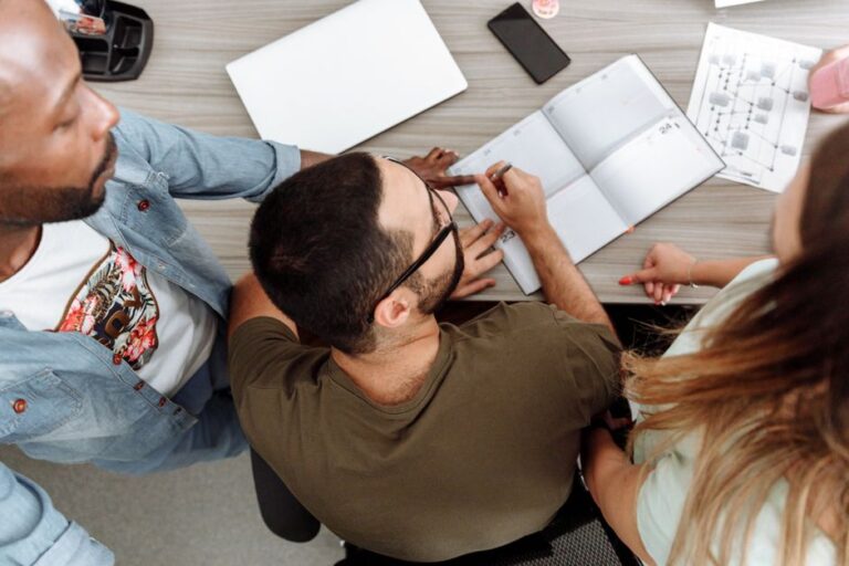 How to Transition into a Product Management Career Without a Technical Degree Job search guide: How to Transition into a Product Management Career Without a Technical Degree
