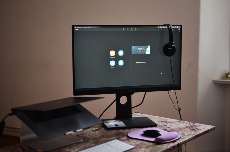 Remote Work Tools: What New Hires Need to Learn First Job search guide: Remote Work Tools: What New Hires Need to Learn First